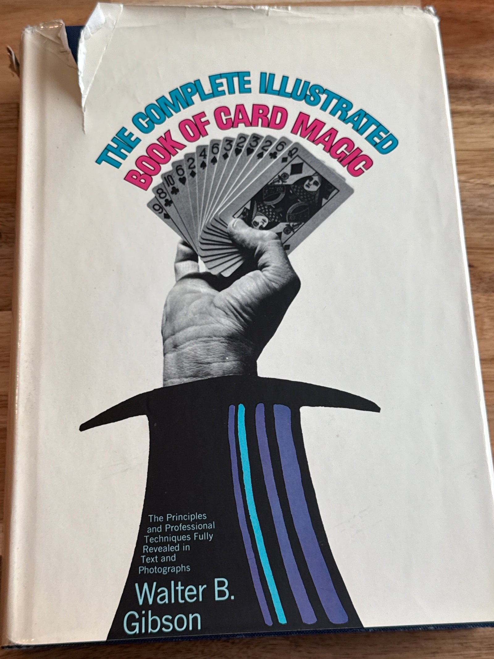 The Complete Illustrated Book of Card Magic by Walter Gibson 1st edition 1969 ESTATE