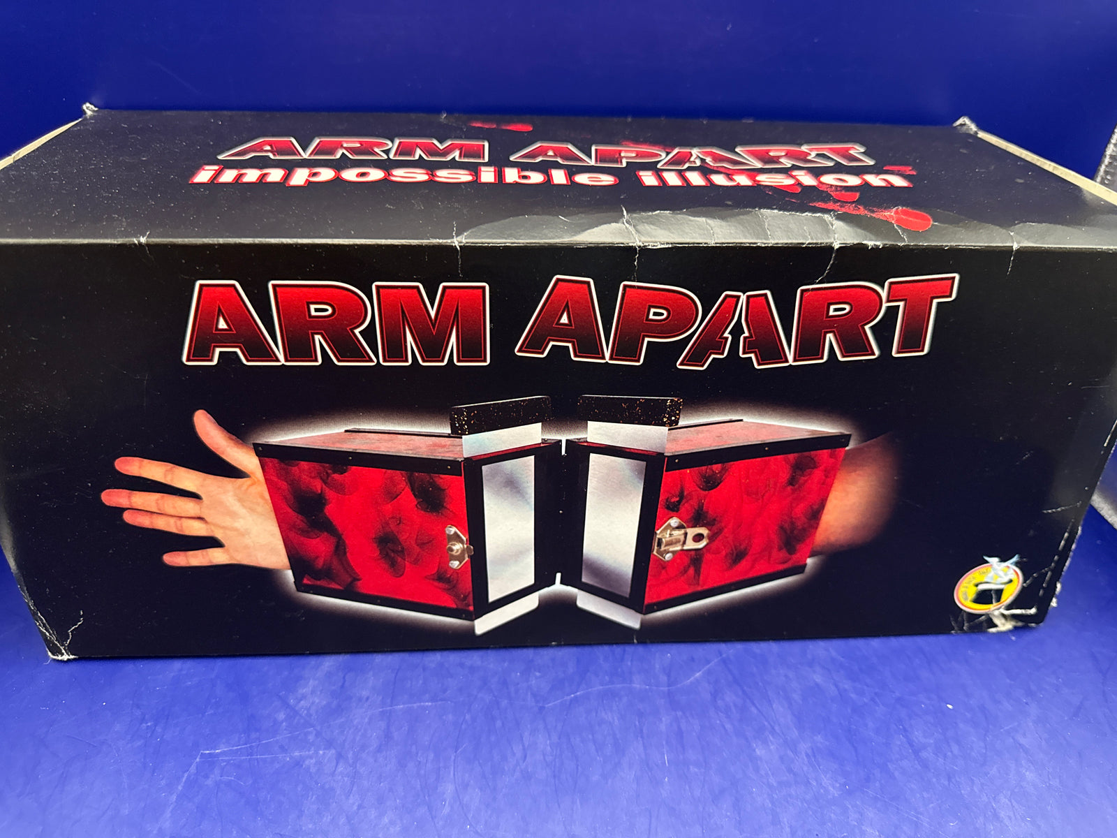 Arm Apart Illusion by Vincenzo Di Fatta - Italy