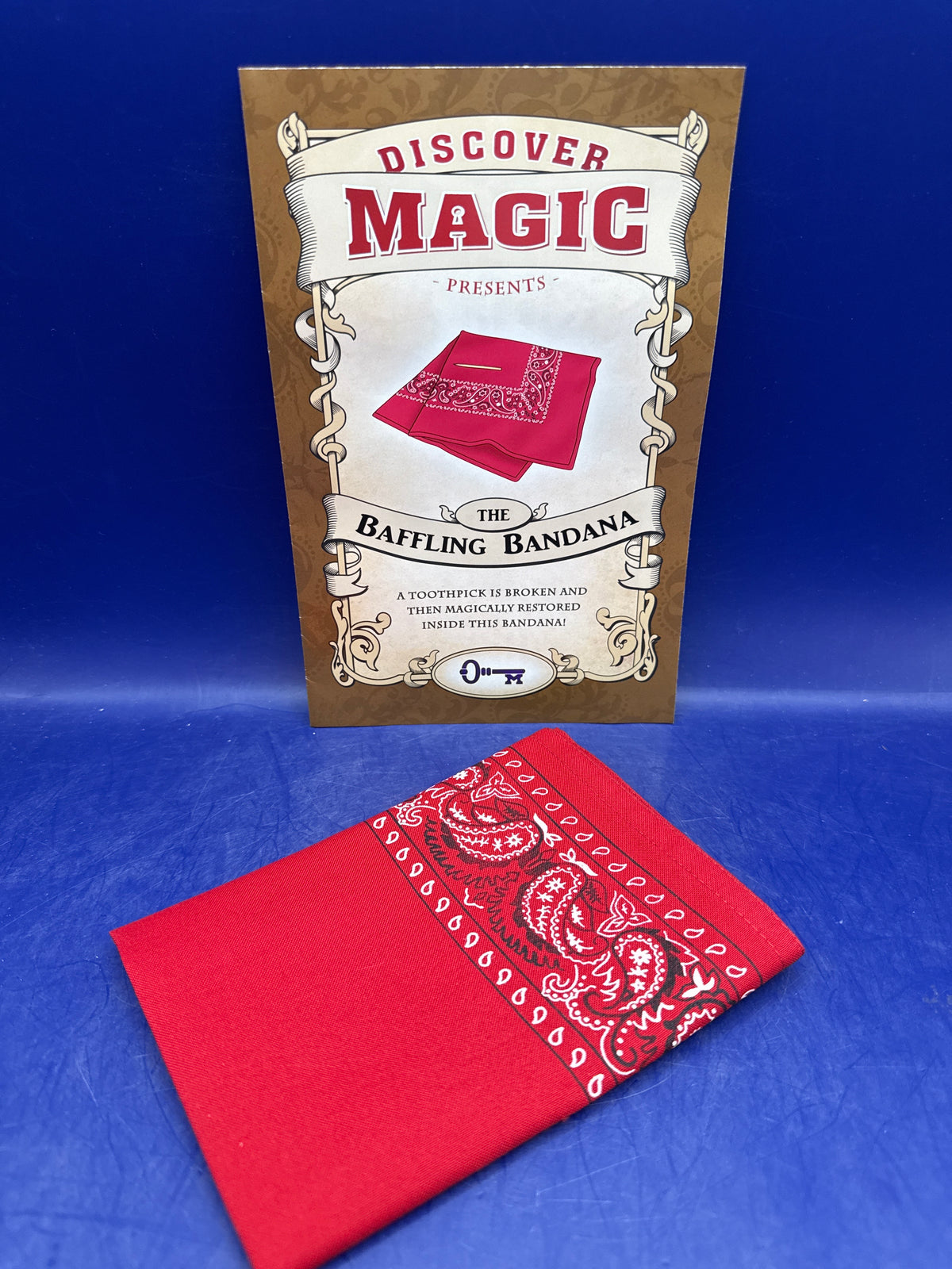 Baffling Bandana by Discover Magic