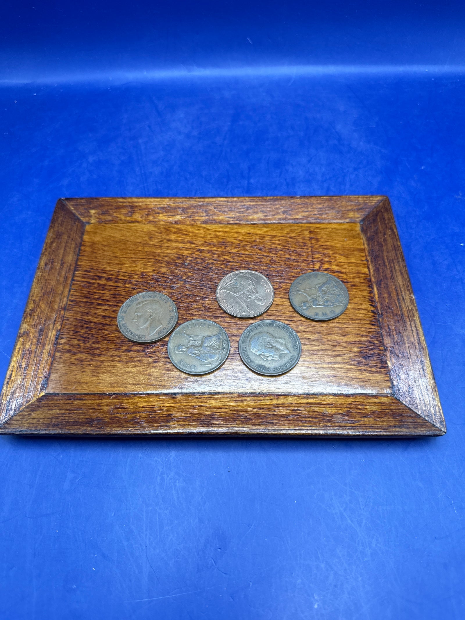 Vintage Wooden Multiplying Coin Tray Magic Trick - Hardwood Prop - Holds 5 half dollars ESTATE