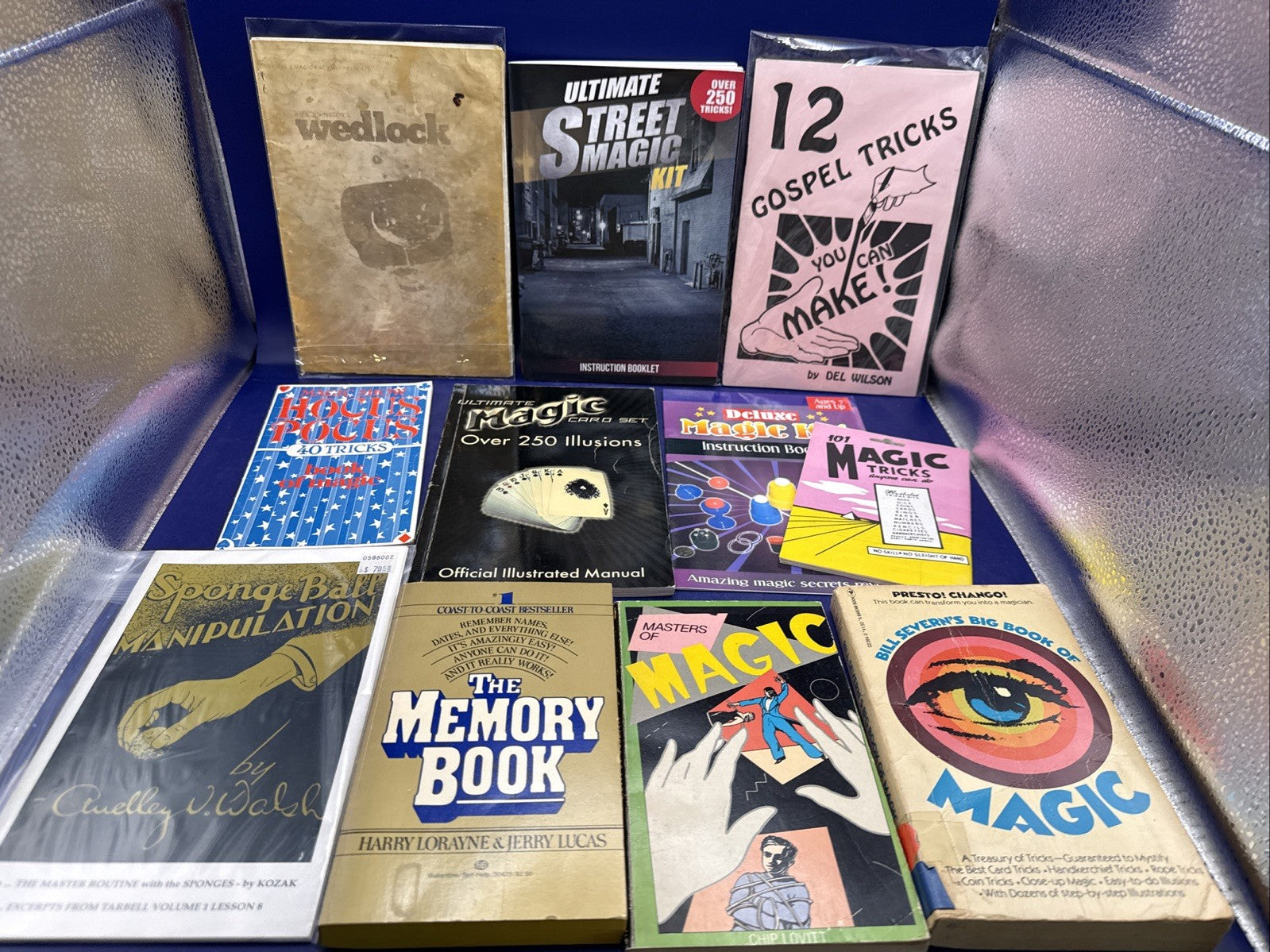Magic Book Lot - Close-up - Street Magic Over 30 Publications - Lot B