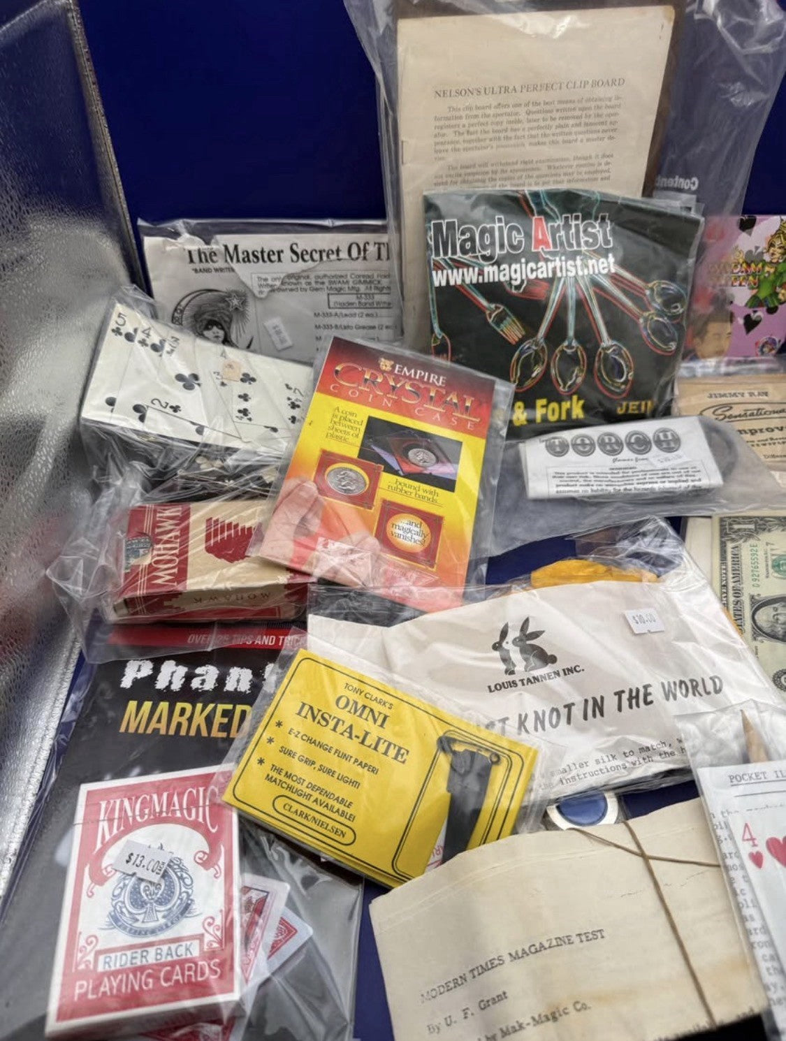 Magician Lot - Assorted Magic Tricks - Magic Closet - Junk drawer - Lot 1
