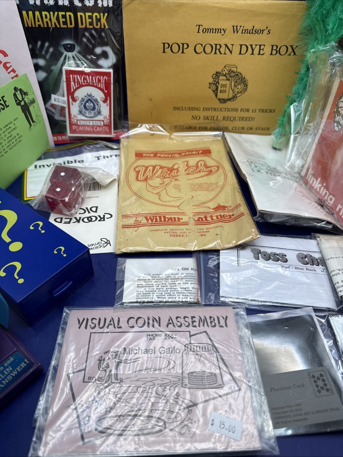 Magician Lot - Assorted Magic Tricks - Magic Closet - Junk drawer - Lot 13