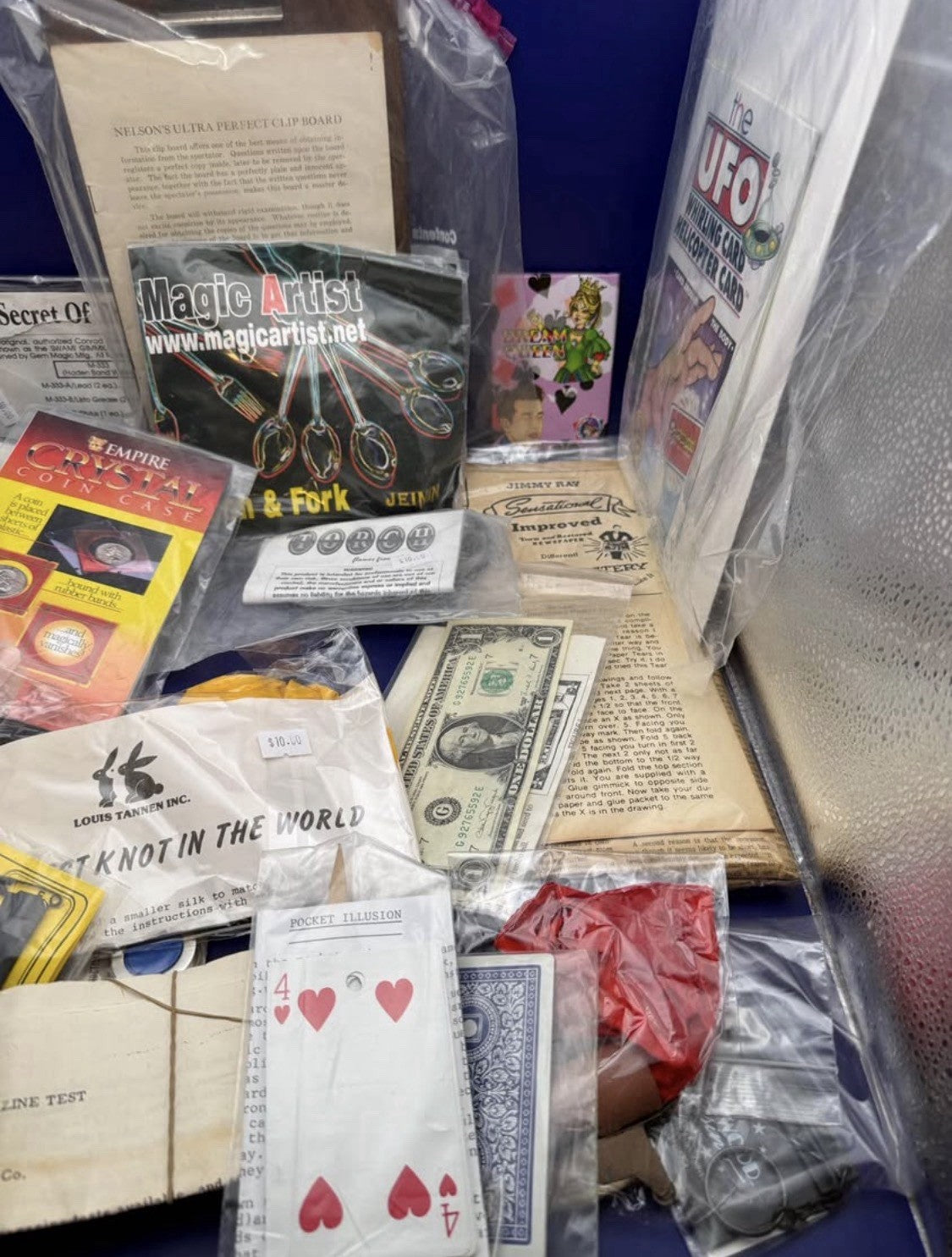 Magician Lot - Assorted Magic Tricks - Magic Closet - Junk drawer - Lot 1