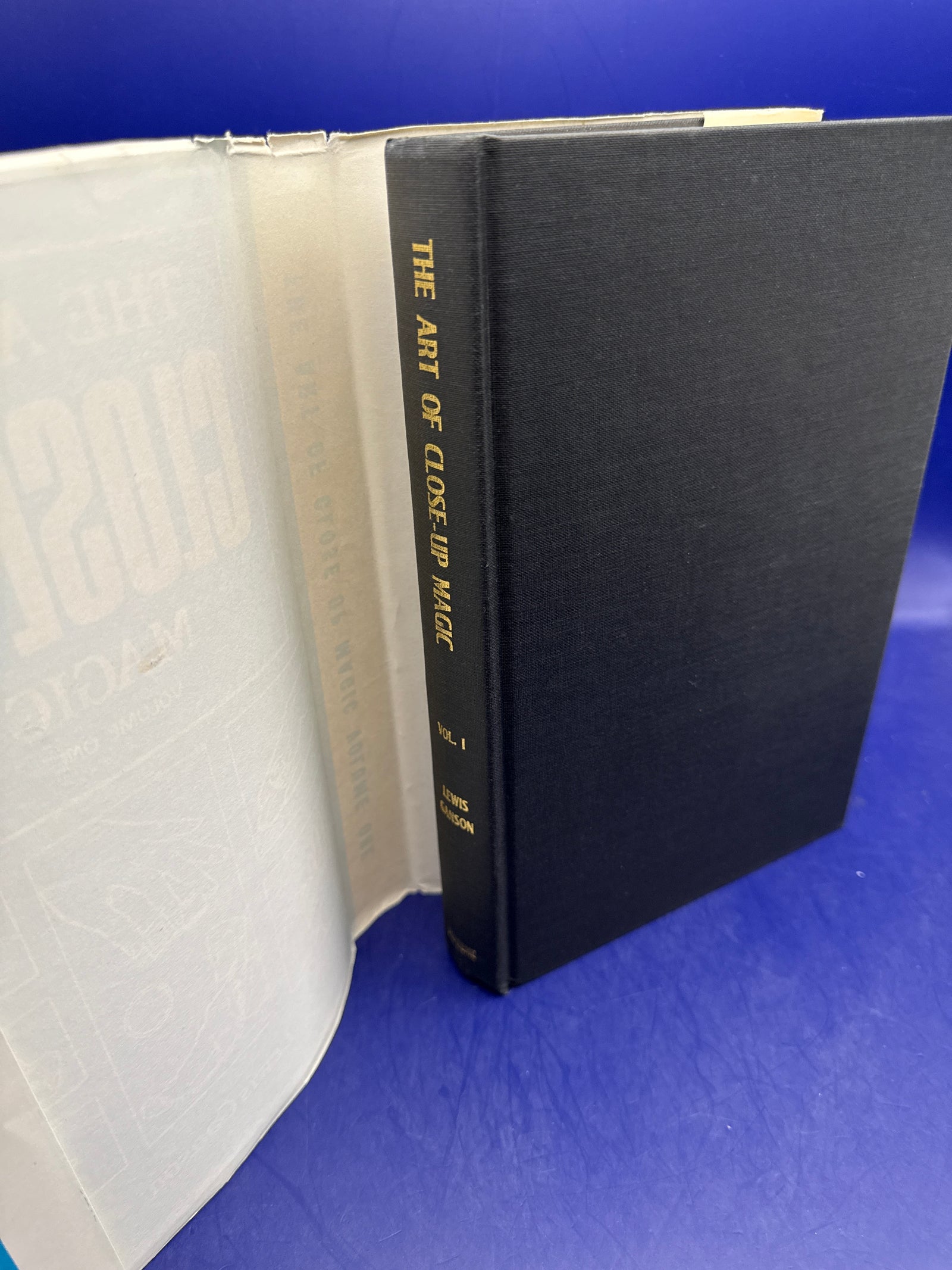 The Art of Close Up Magic by Lewis Ganson Vol 1 1972 Supreme Magic ESTATE