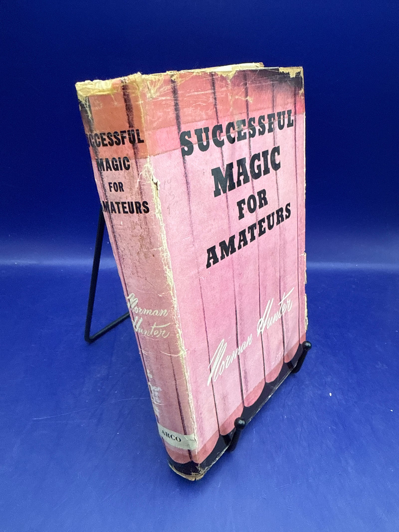 Successful Magic for Amateurs by Norman Hunter pub. by ARCO HC 1st Ed. ESTATE