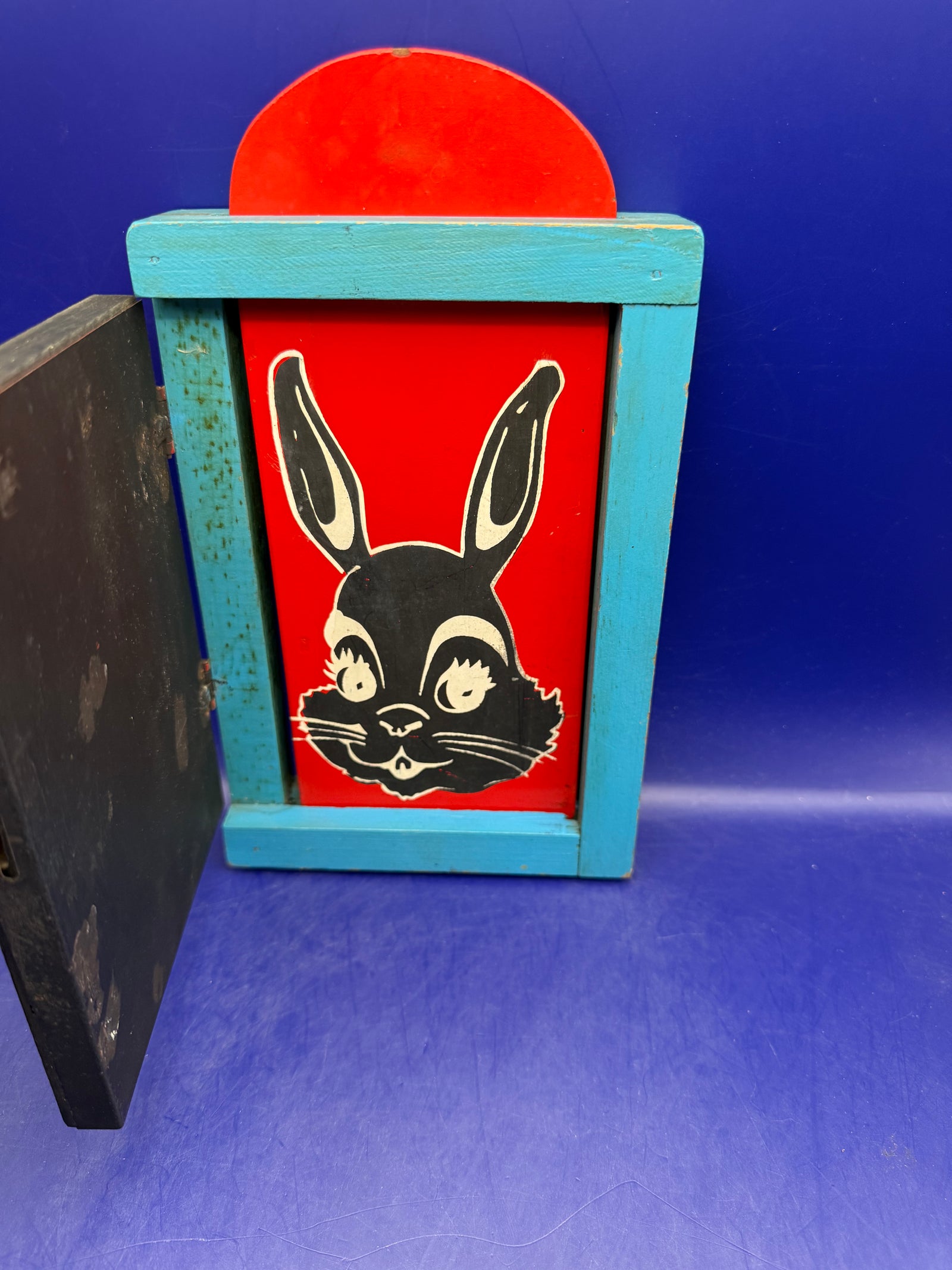 Fraidy Cat Rabbit - Early Gene Gordon - Ed Kline Model c1960’s Flat Bottom