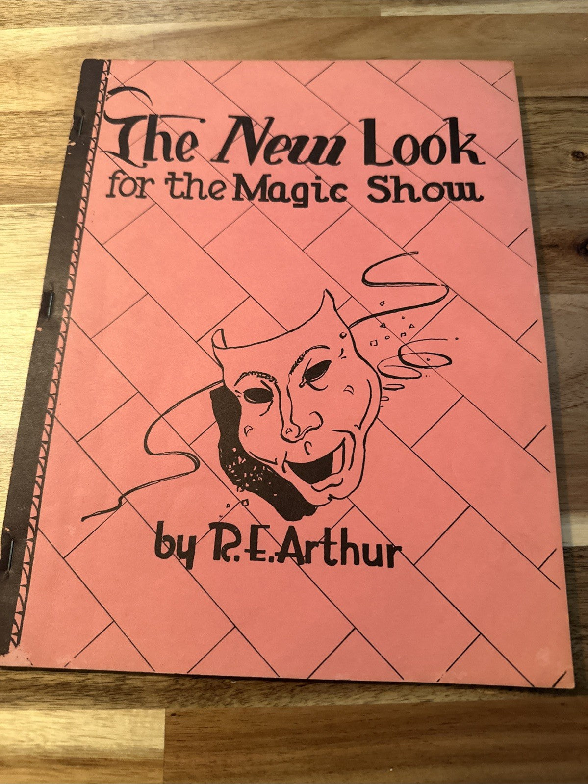 The New Look for the Magic Show by R.E. Arthur 1950, 22 pages ESTATE