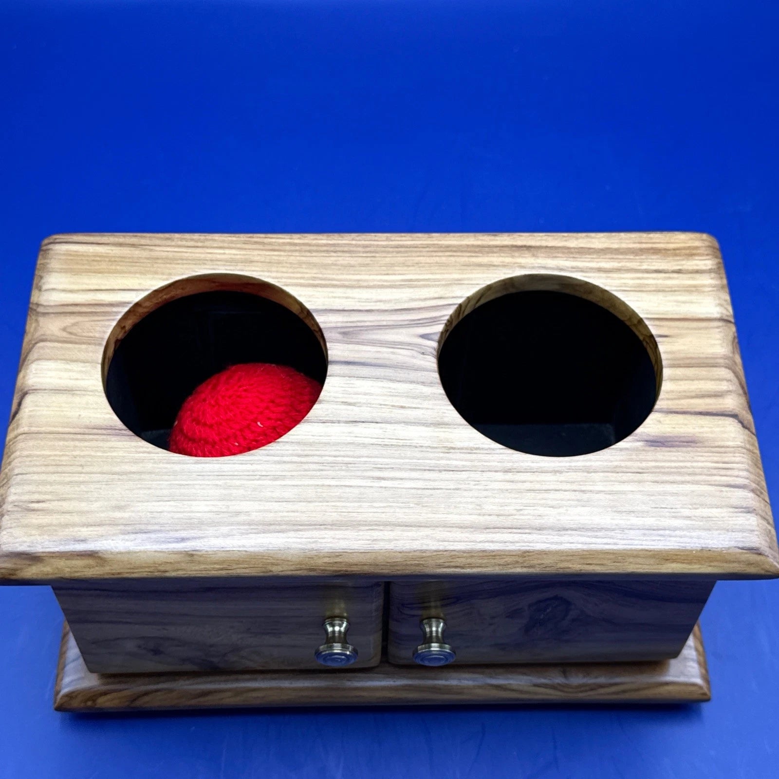 Ballusion Die Box-Sucker Ball-Viking Magic Mfg-Batra-Die Box To Fool Magician