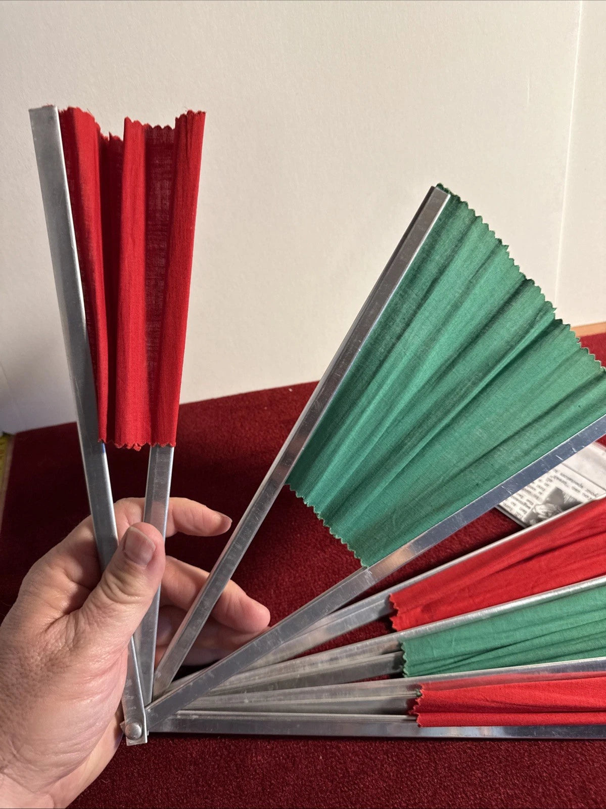 Breakaway Fan - Red/Green