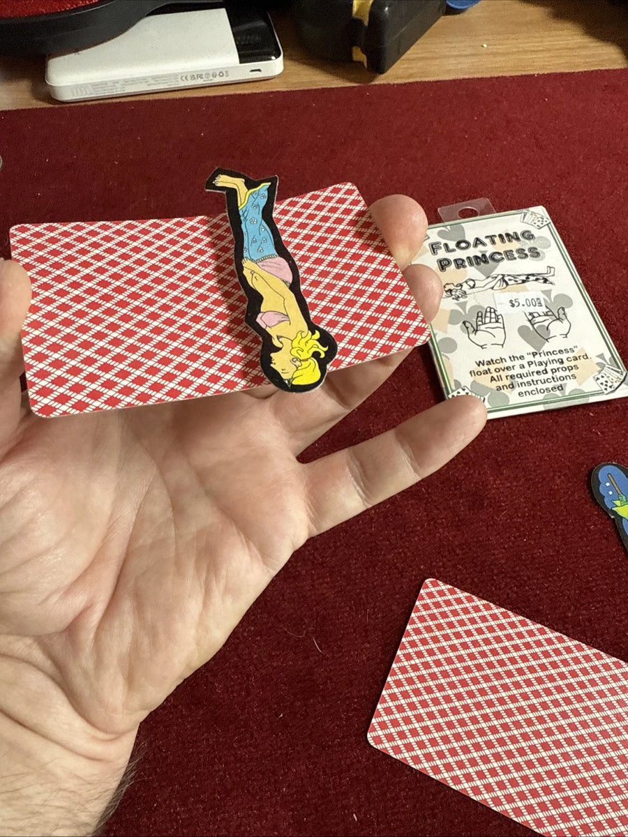 Floating Princess Card Trick-levitation-Pocket Magic-Easy To Do