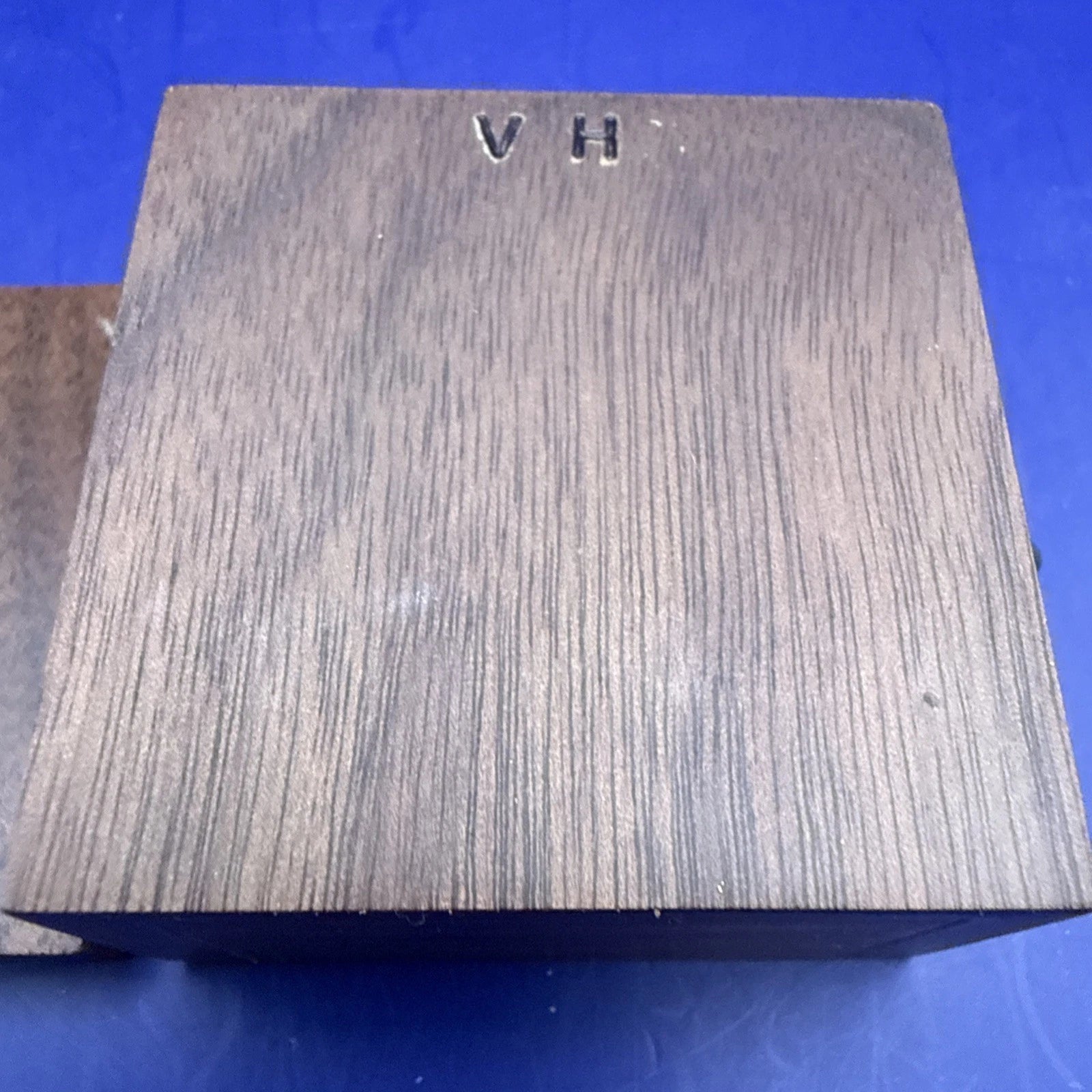 Quarter Go - Magnetic Lippencott Box by Viking Magic Mfg.