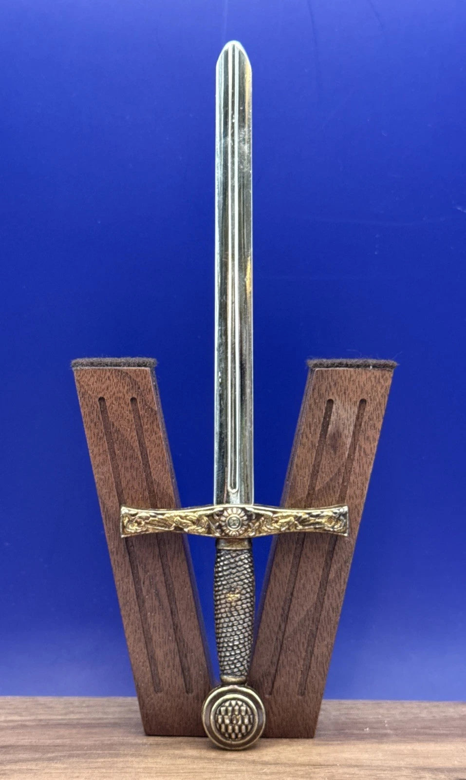 Collectors Workshop Viking Magic Knights Templar Borrowed Ring On Sword